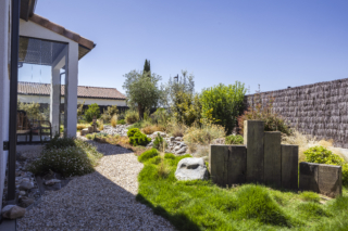 Massif et rivière sèche Massif et rivière sèche