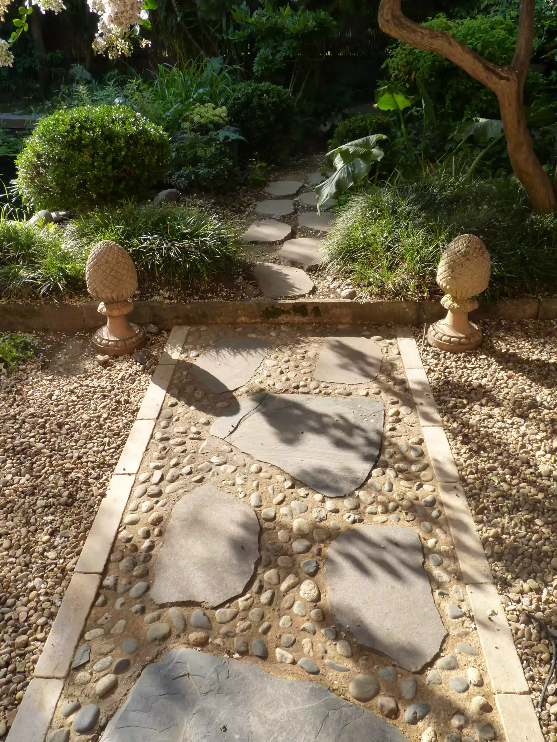 Allée jardin de ville paysagiste toulouse spironello